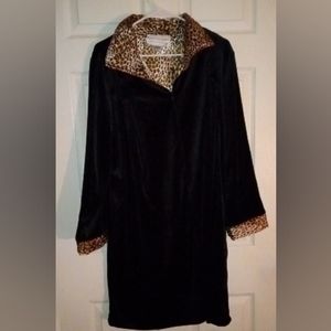 Cinema Exoile Leopard Print Trimmed Velour Blue Housecoat. NWT